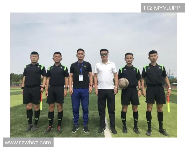 足球明星钟俊的成长历程与辉煌成就全解析 足球明星钟俊的成长历程与辉煌成就全解析